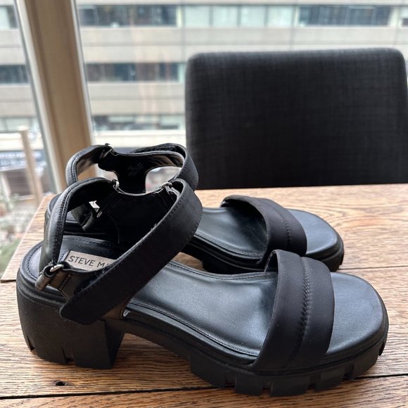 Steve Madden Louella Black Platform Sandal - Picture 6 of 9